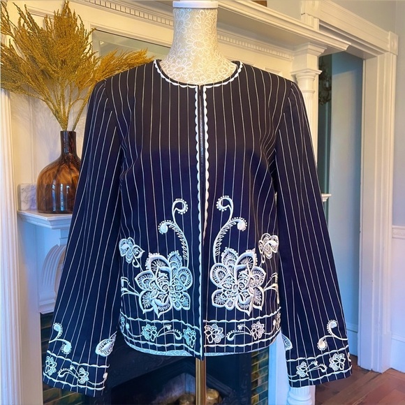 OSCAR DE LA RENTA Navy/Black & White Pinstriped Embroidered Floral Jacket Size 6 - Picture 1 of 15